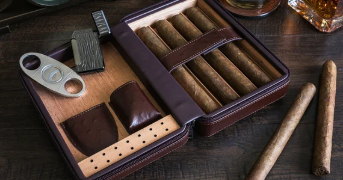 Travel Cigar Humidor Guide: Keep Your Cigars Perfect On The Go